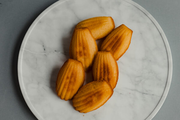 Madeleine Pack of 12