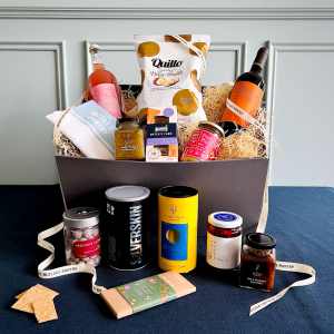 Selects Hamper